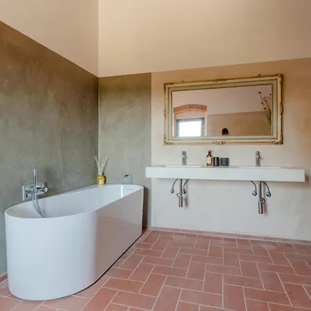 Tenuta Alela Farma